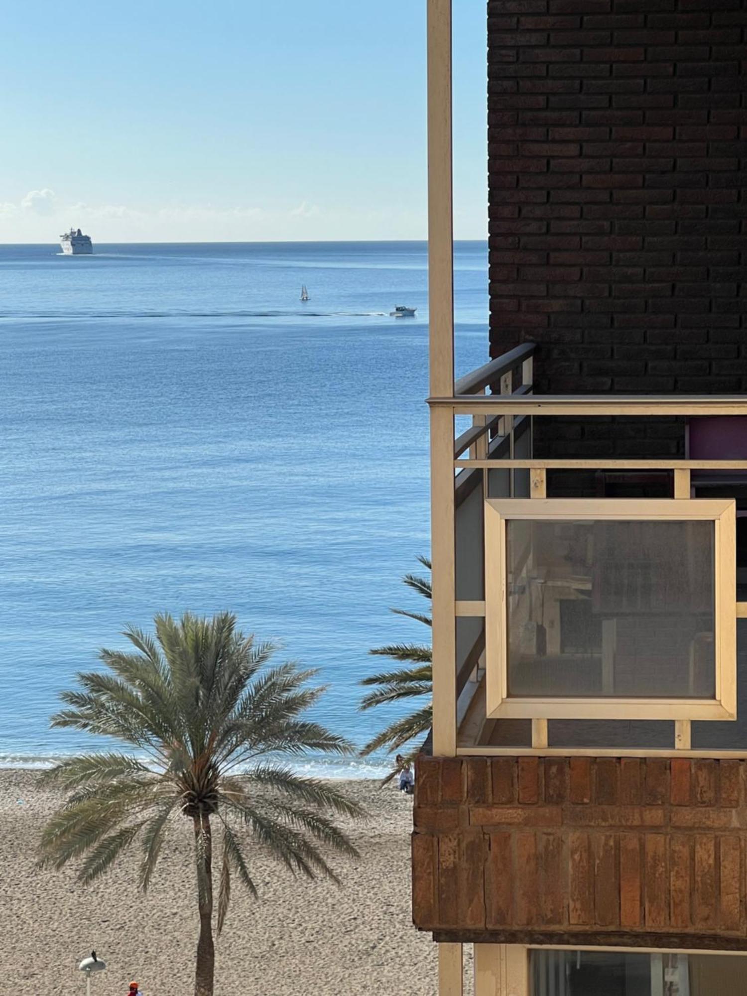 Playa Calle California, Parking อัลเมรีอา ภายนอก รูปภาพ